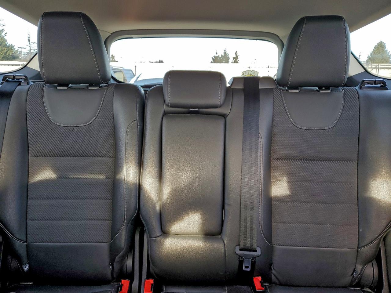 Ford Escape Titanium Image 10