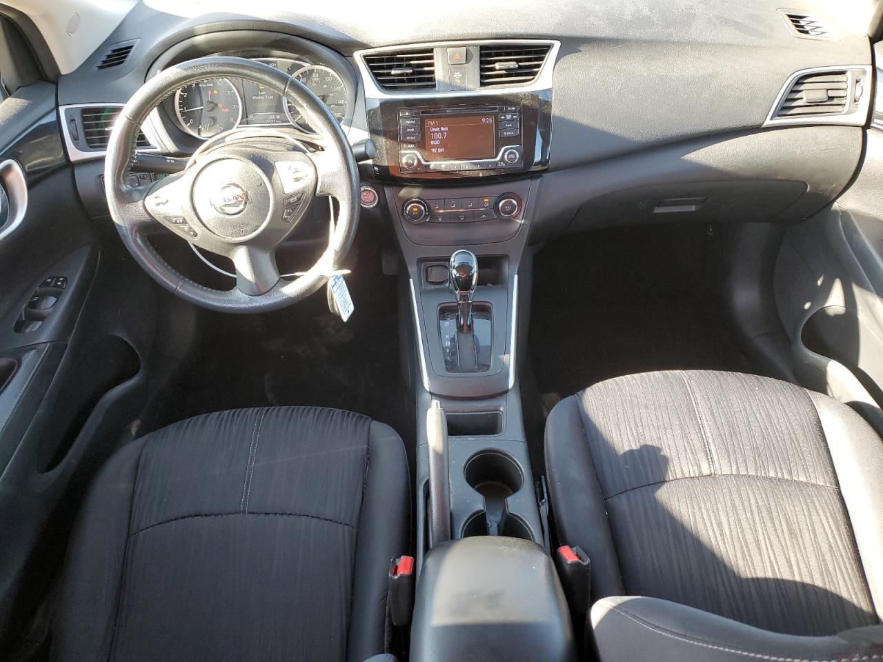 Nissan Sentra S Image 10