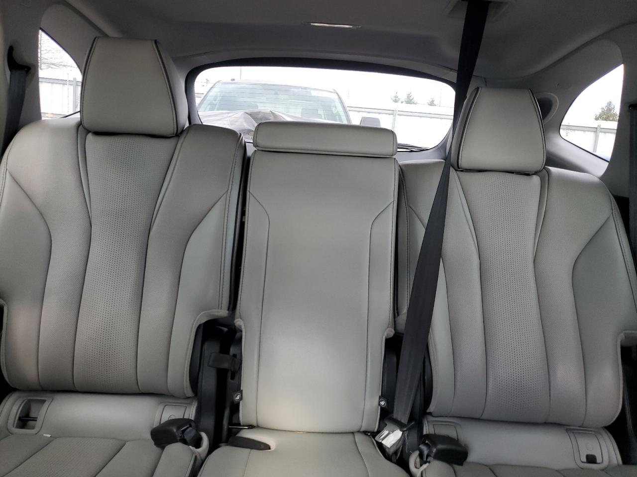 Acura MDX Advance Image 13