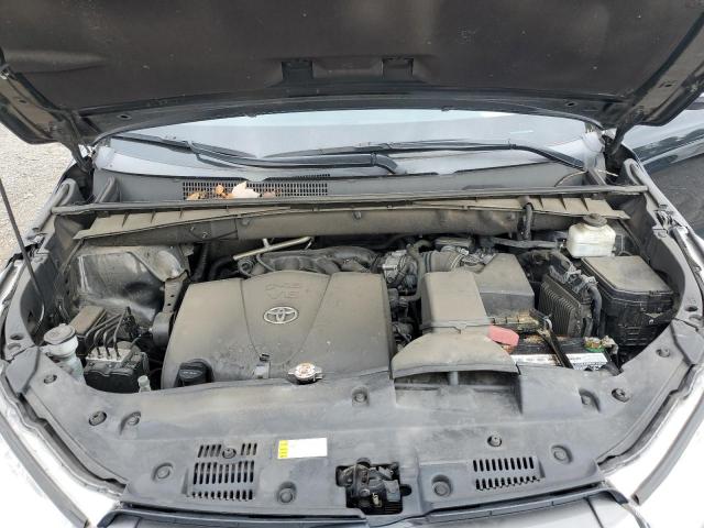 Toyota Highlander Le Image 12