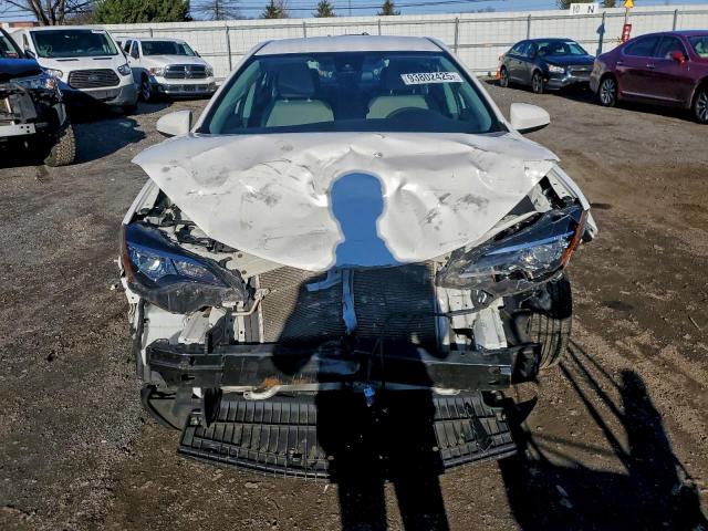 Toyota Corolla L Image 10