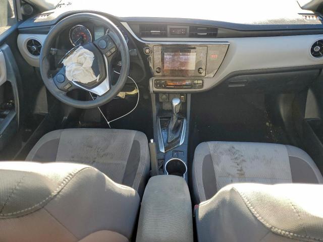 Toyota Corolla L Image 11