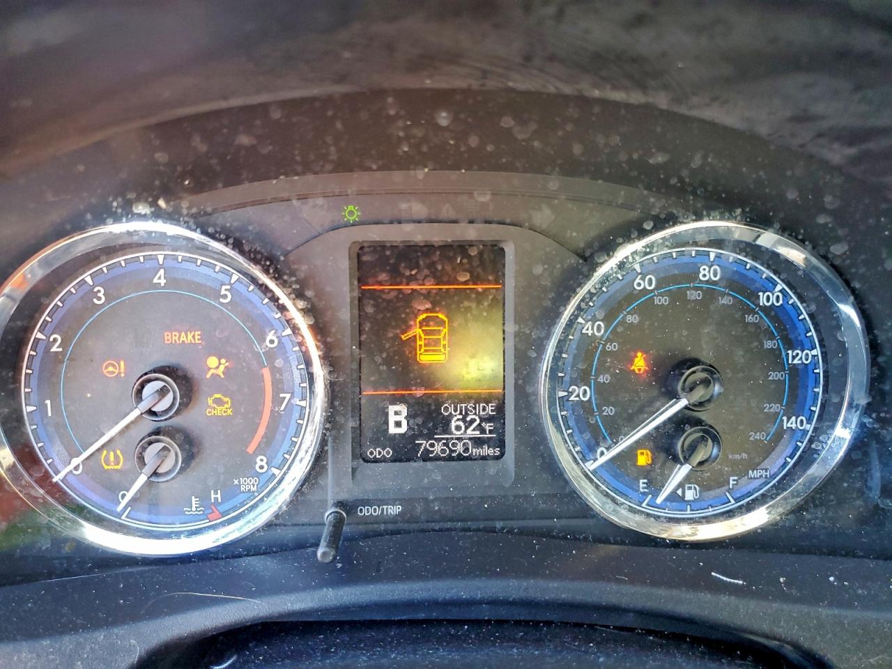 Toyota Corolla L Image 4