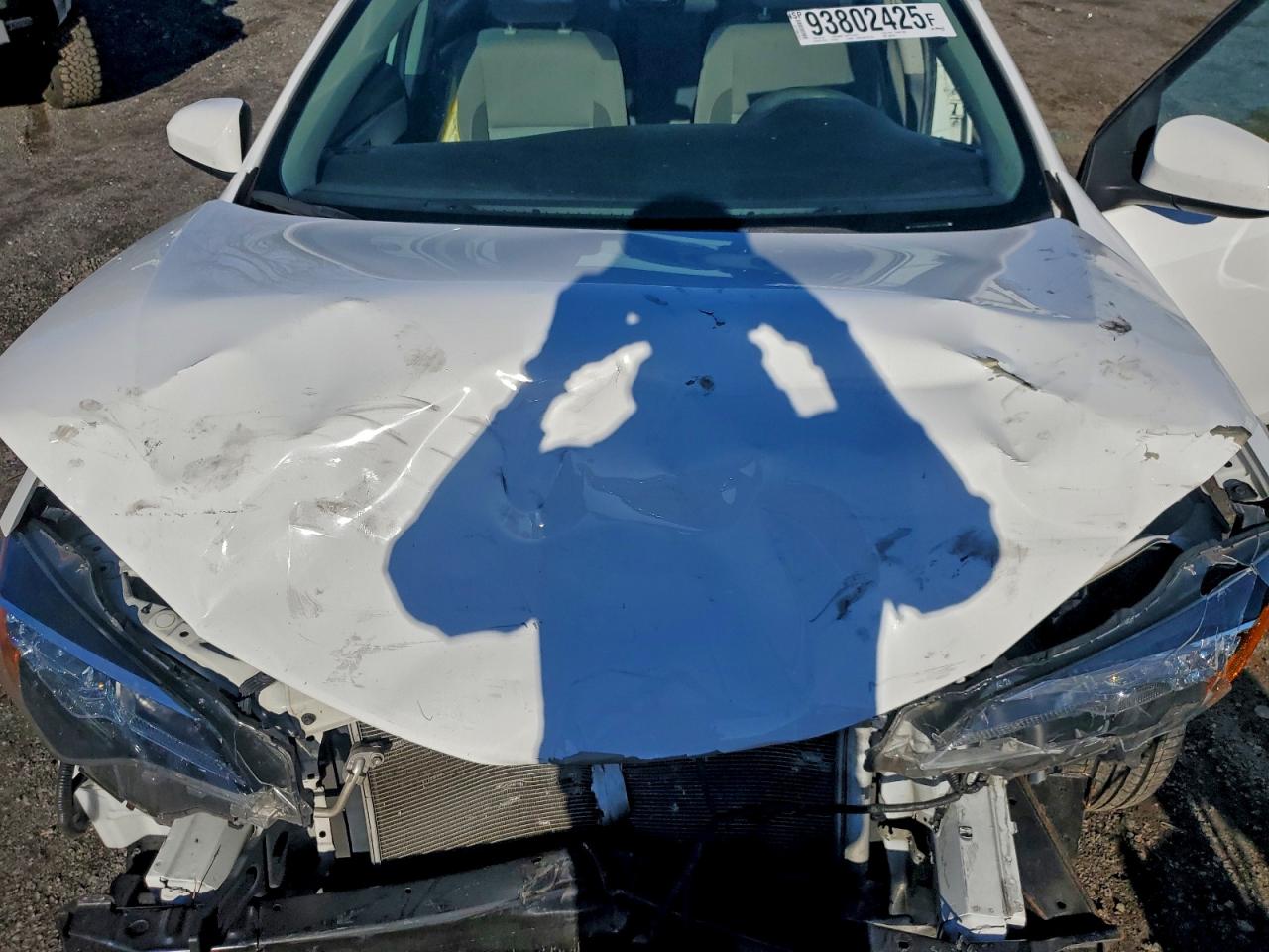 Toyota Corolla L Image 6