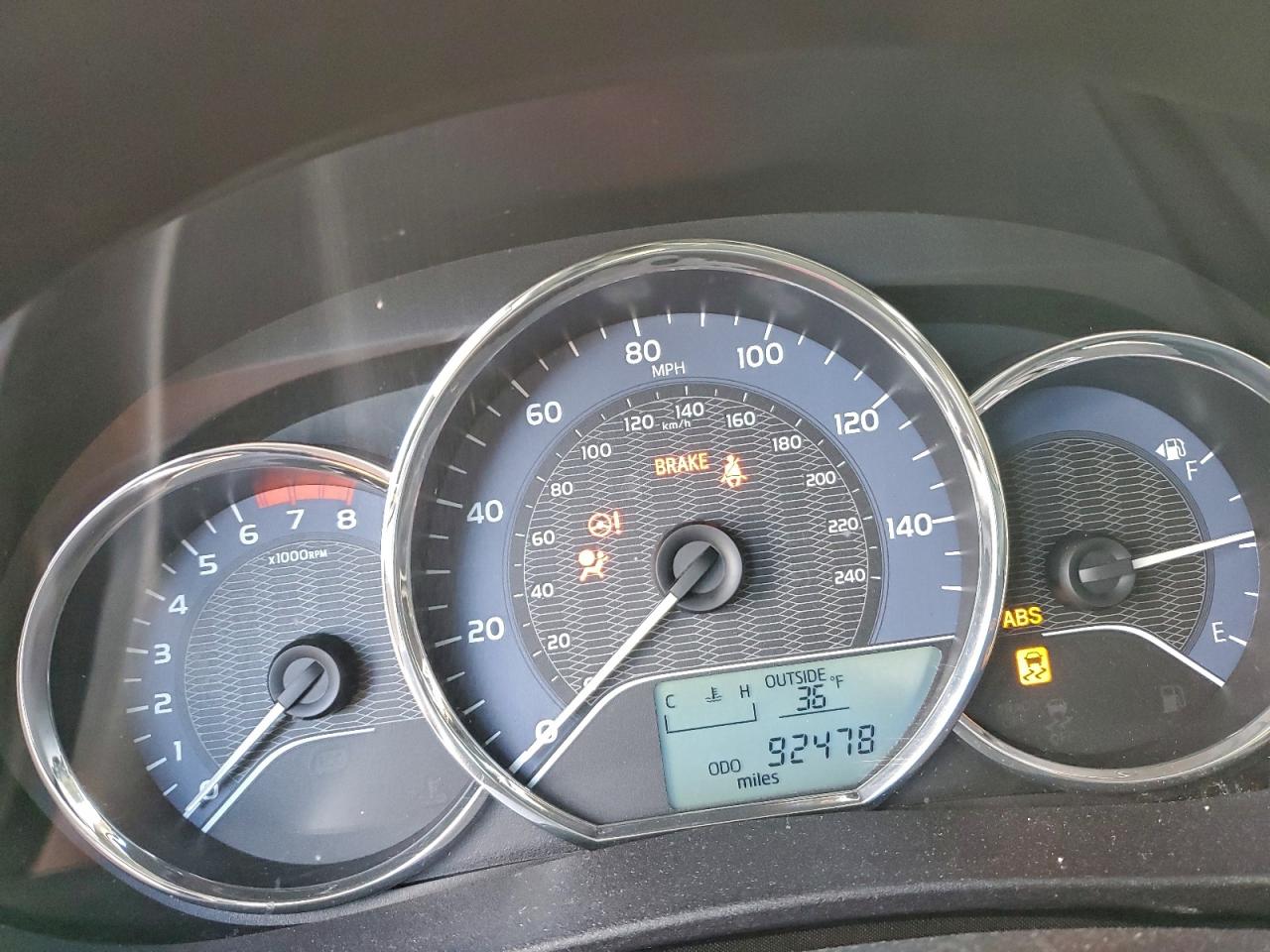 Toyota Corolla L Image 8