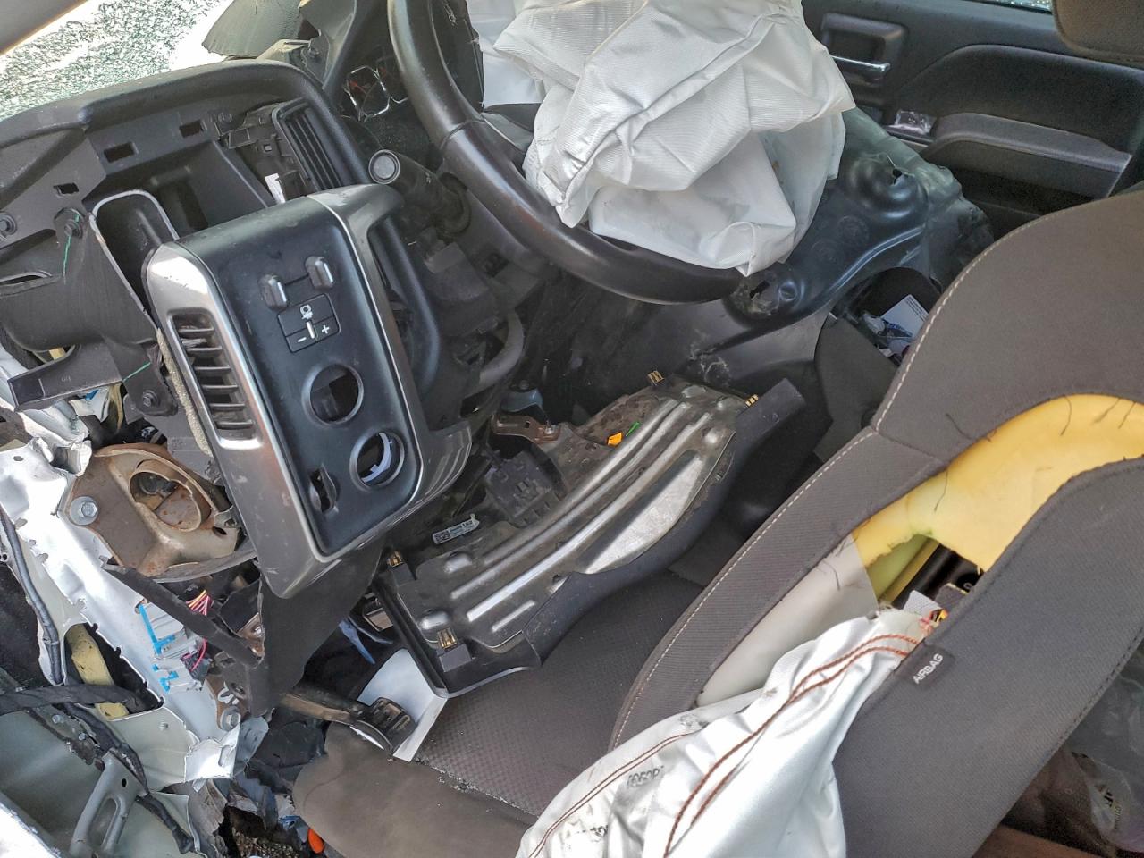 Chevrolet Silverado K1500 Lt Image 4