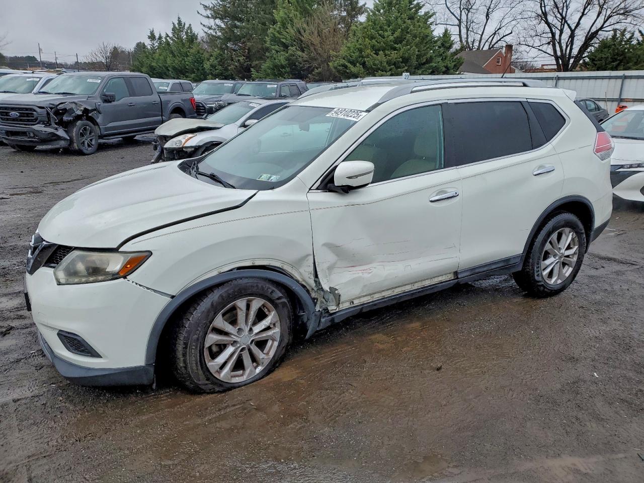 Nissan Rogue S Image 1