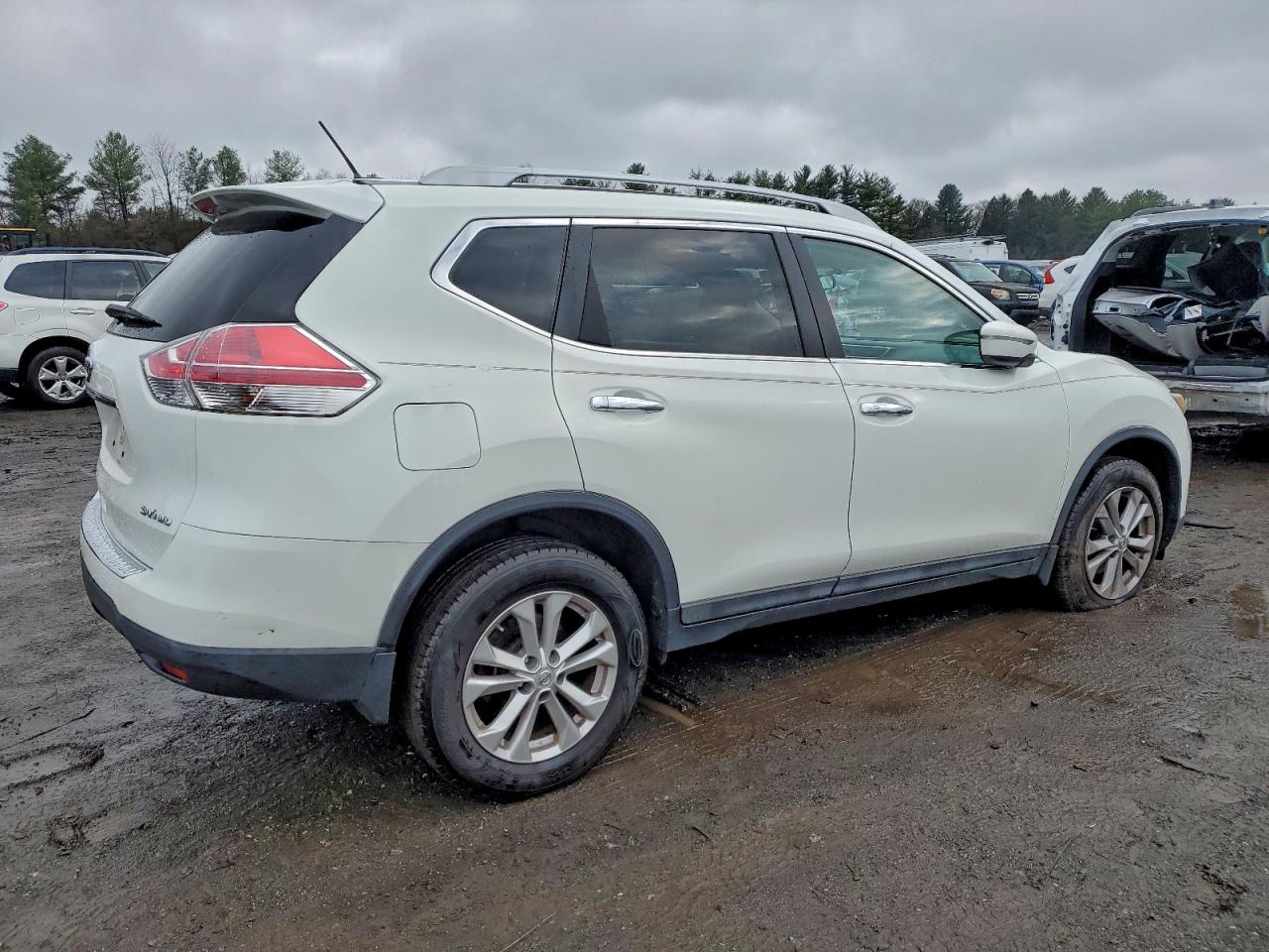 Nissan Rogue S Image 11