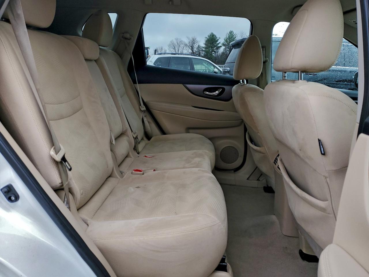 Nissan Rogue S Image 4