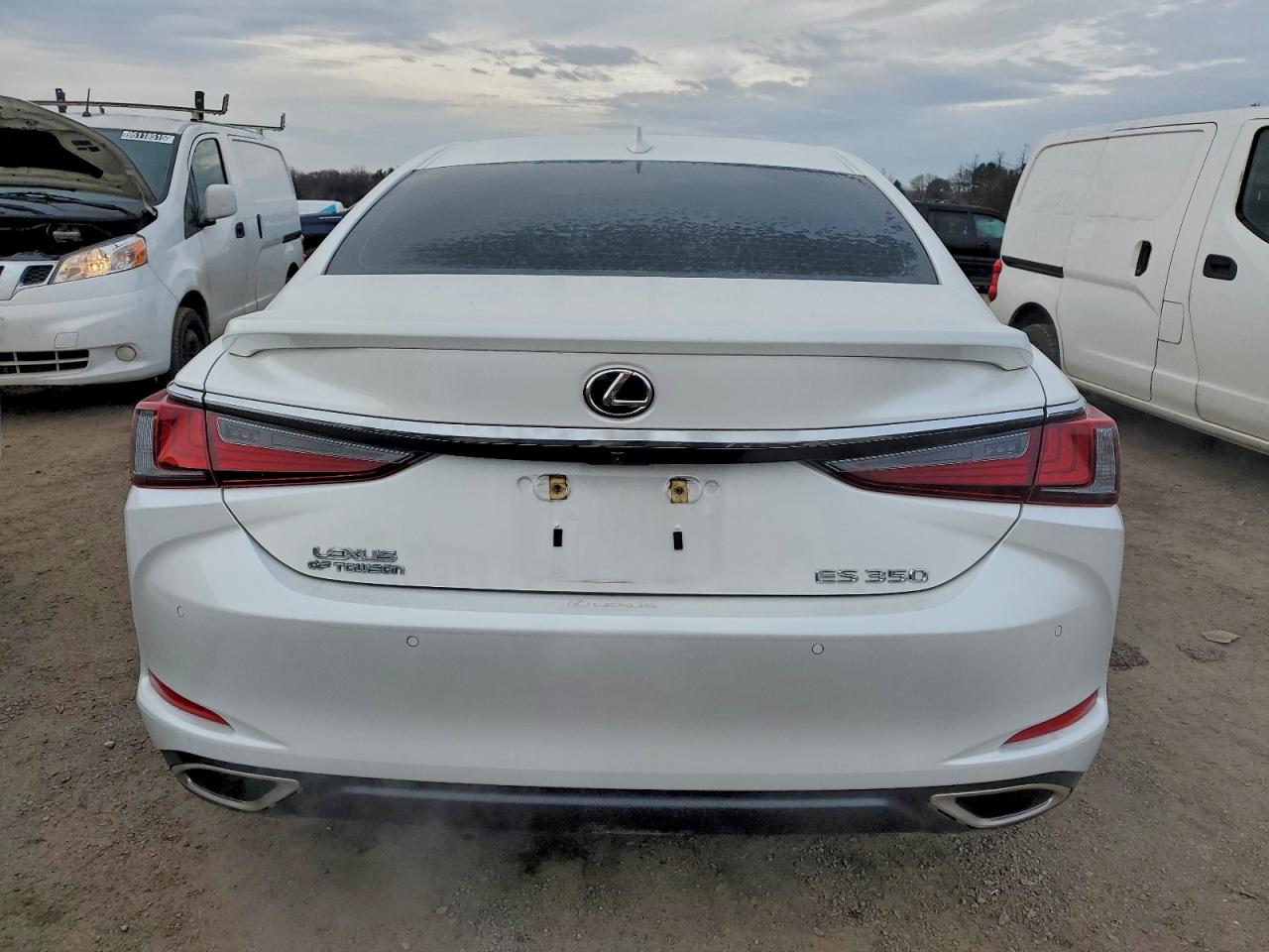 Lexus Es 350 Base Image 2