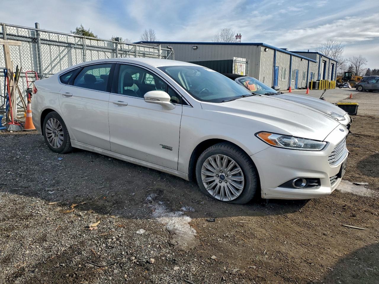 Ford Fusion Se Phev Image 6