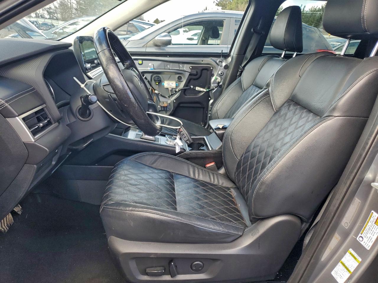 Mitsubishi Outlander Sel Image 6