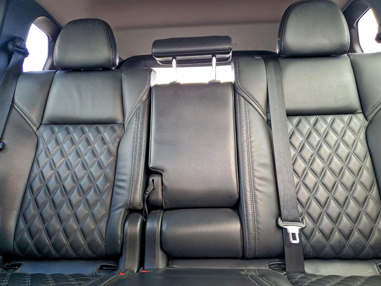 Mitsubishi Outlander Sel Image 9