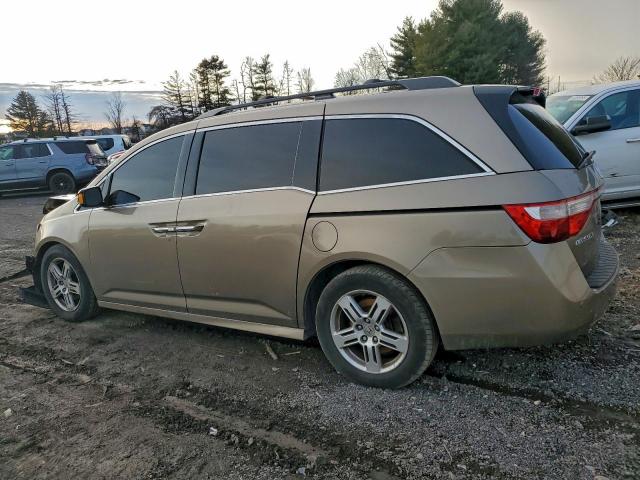 Honda Odyssey Touring Image 4