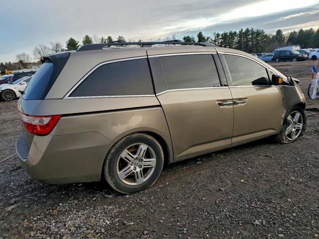 Honda Odyssey Touring Image 6