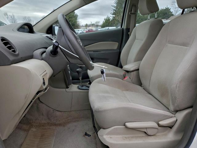 Toyota Yaris Image 12