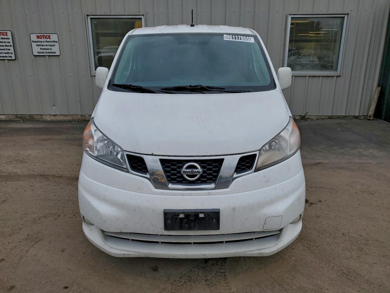 Nissan Nv 2.5s Image 11