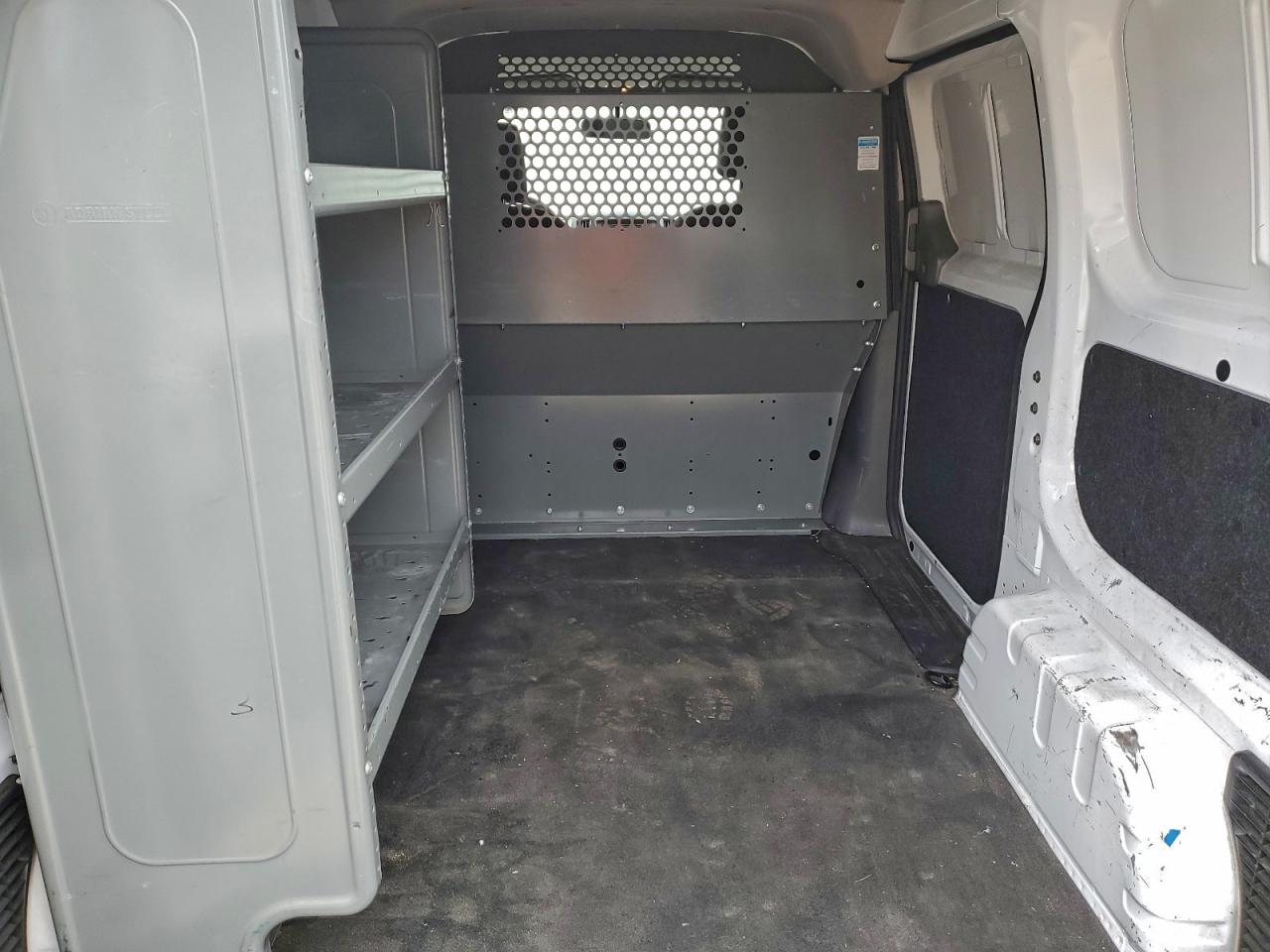 Nissan Nv 2.5s Image 12