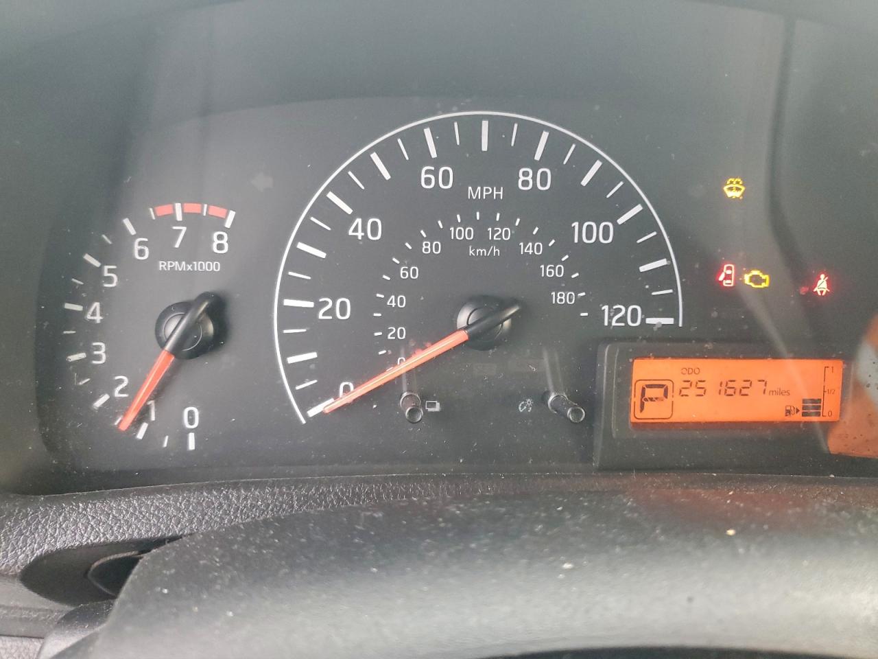 Nissan Nv 2.5s Image 8