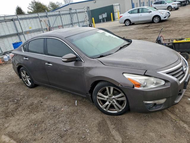 Nissan Altima 3.5s Image 4