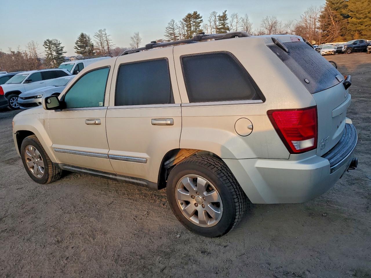 Jeep Grand Cherokee Limited Image 3