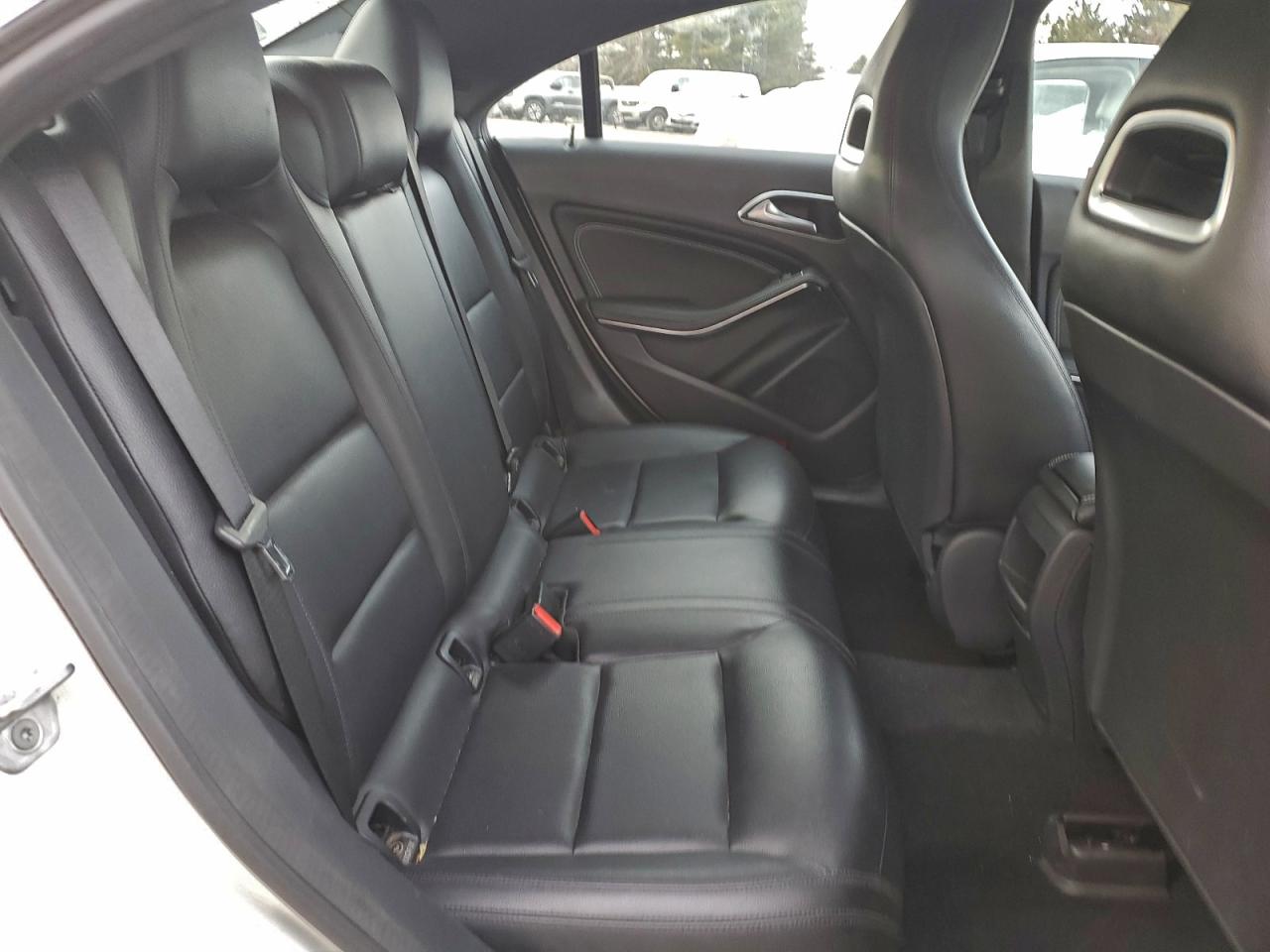 Mercedes-Benz Cla-class 250 4matic Image 12