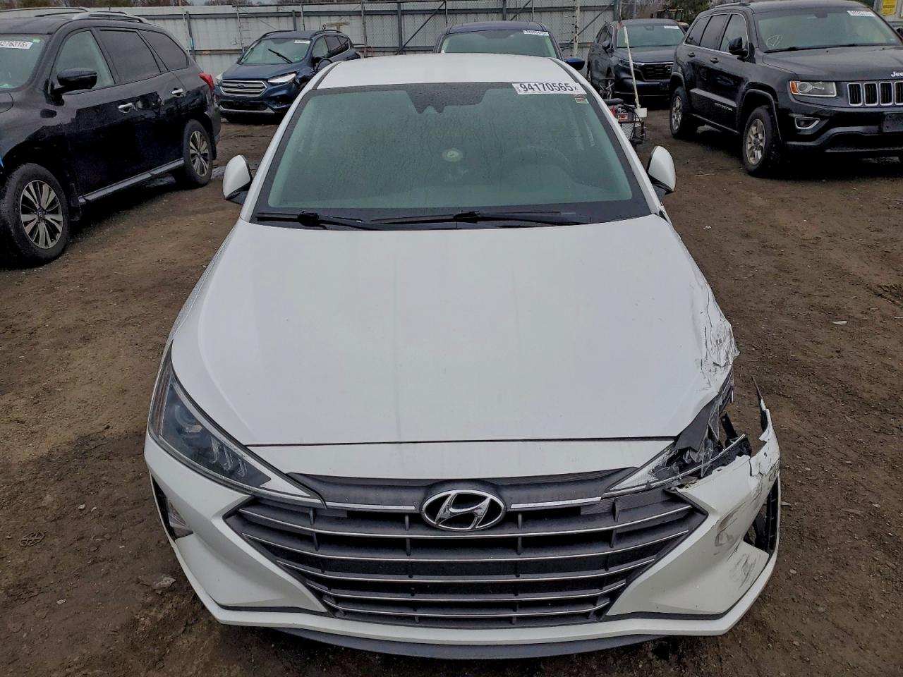 Hyundai ELANTRA Sel Image 7
