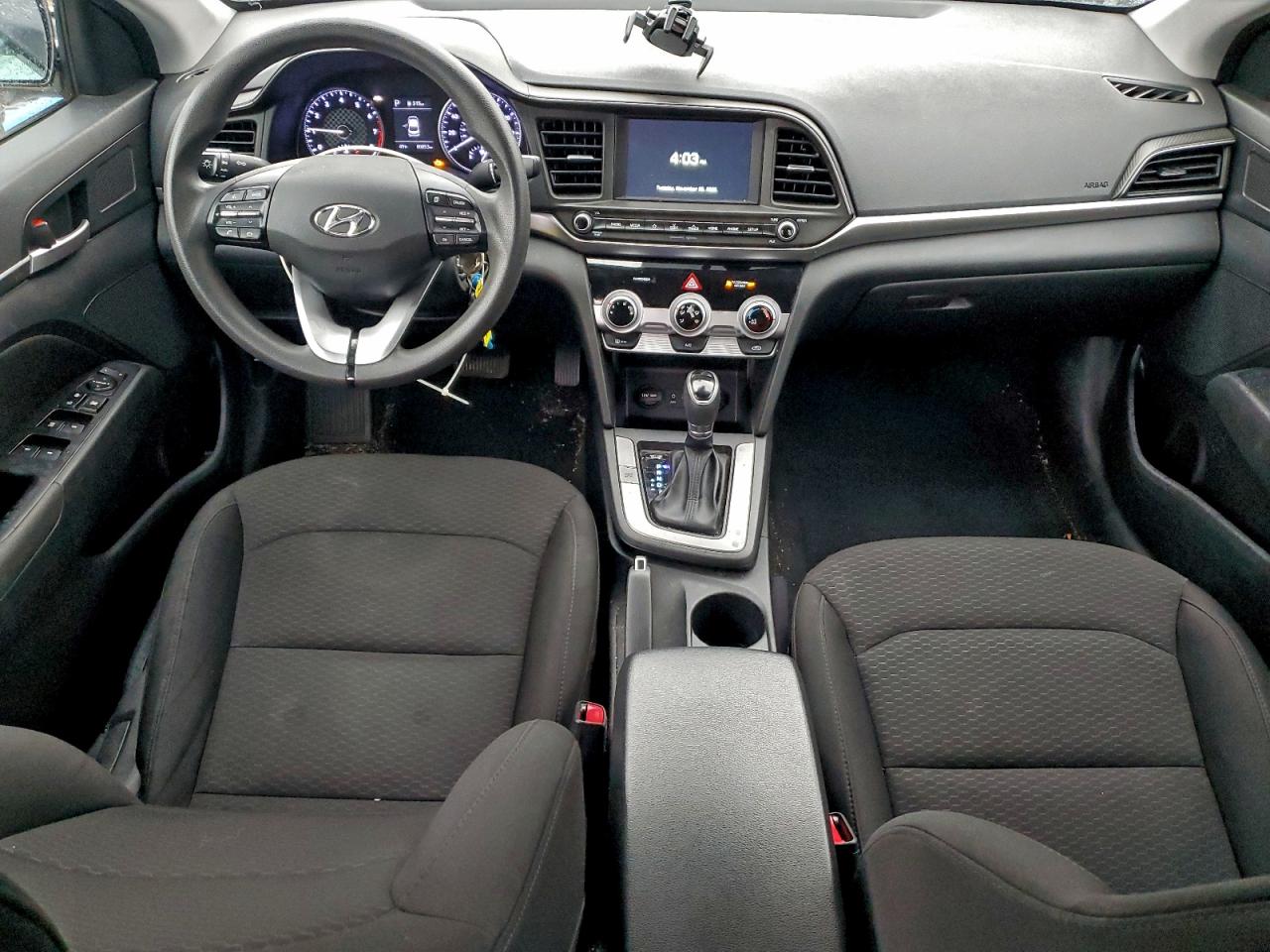 Hyundai ELANTRA Sel Image 2