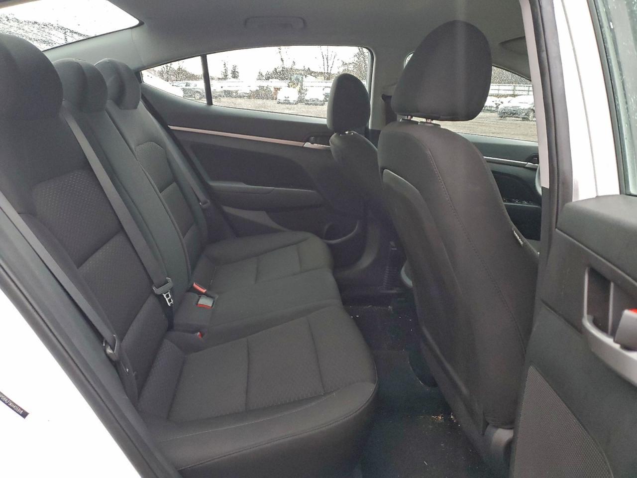 Hyundai ELANTRA Sel Image 11