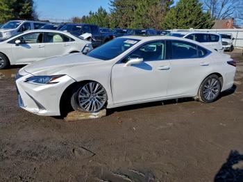  Salvage Lexus Es