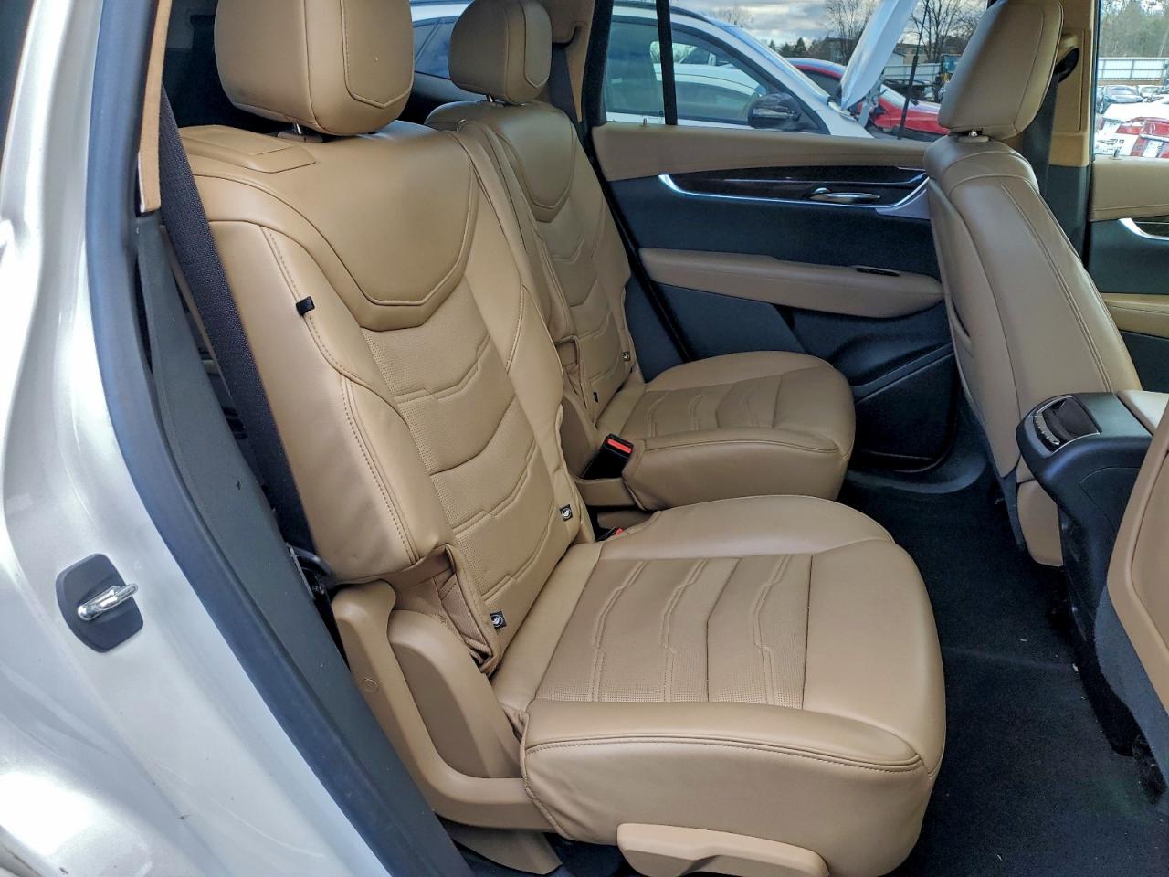 Cadillac XT6 Sport Image 2