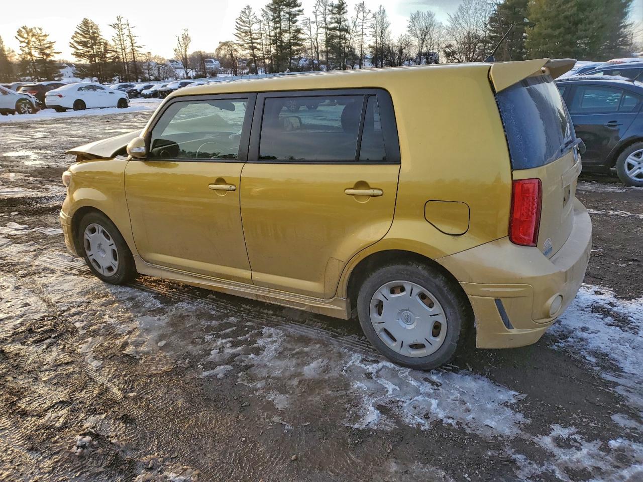 Toyota Scion Xb Image 2