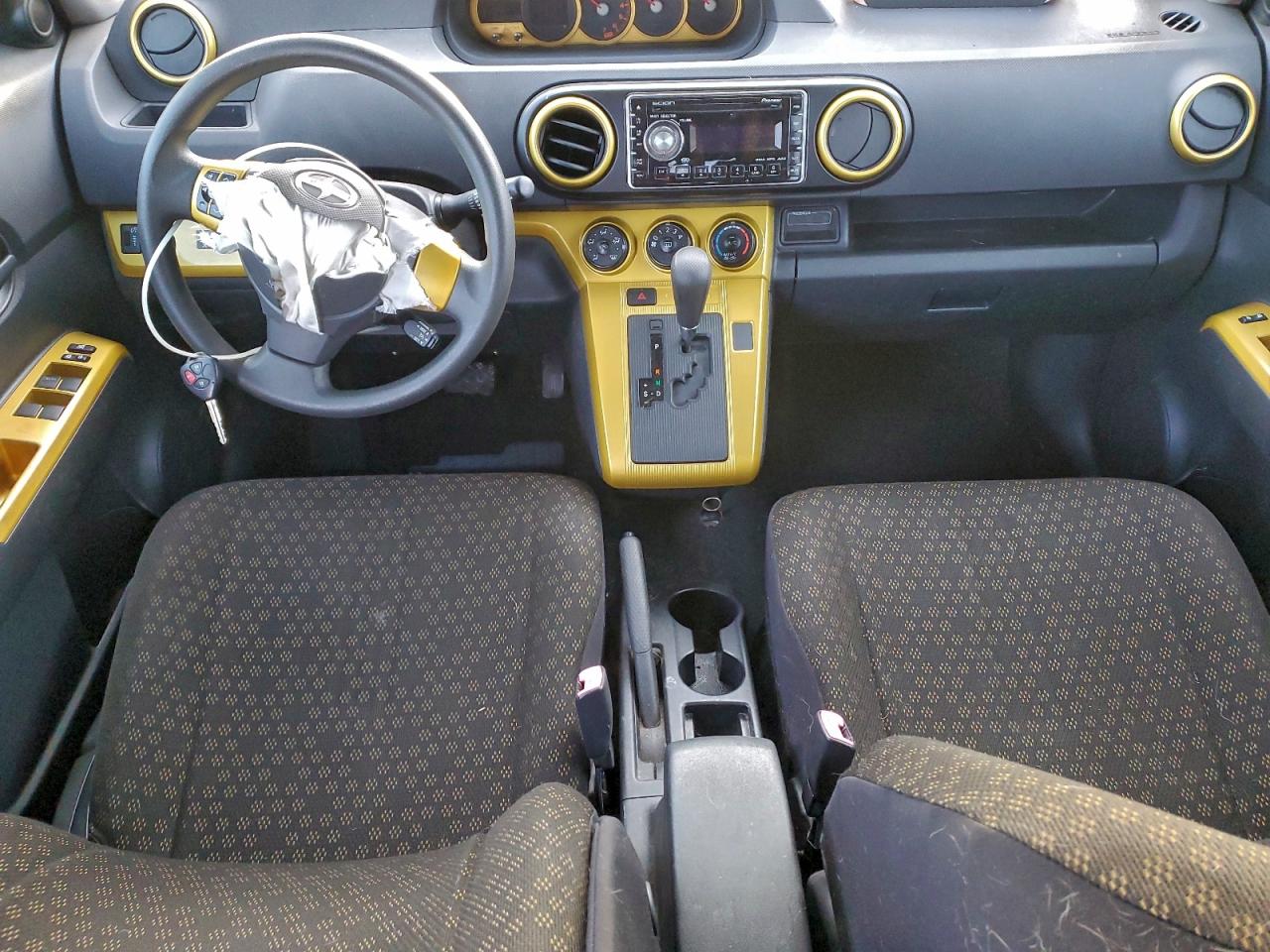 Toyota Scion Xb Image 12